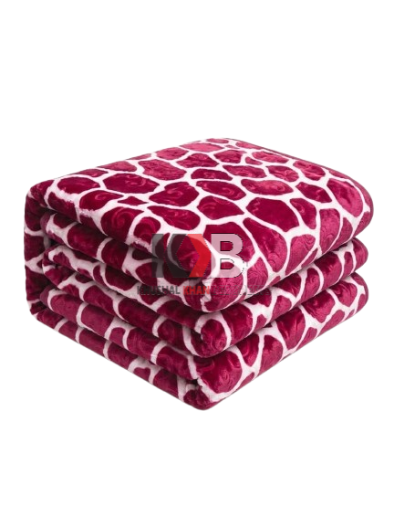 Flannel Fleece Blanket – Maroon Giraffe