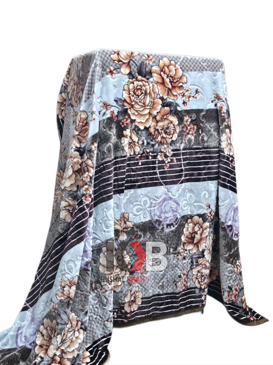 Flannel Fleece Blanket – Beige Rose