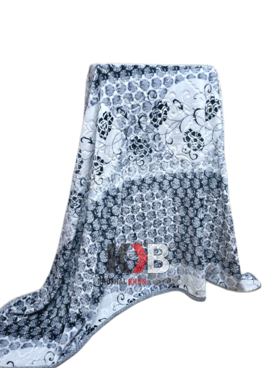 Flannel Fleece Blanket – Grey Mosaic
