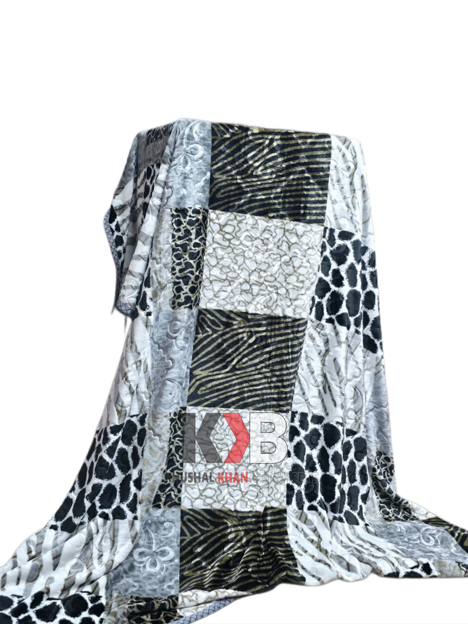 Flannel Fleece Blanket – Black-White