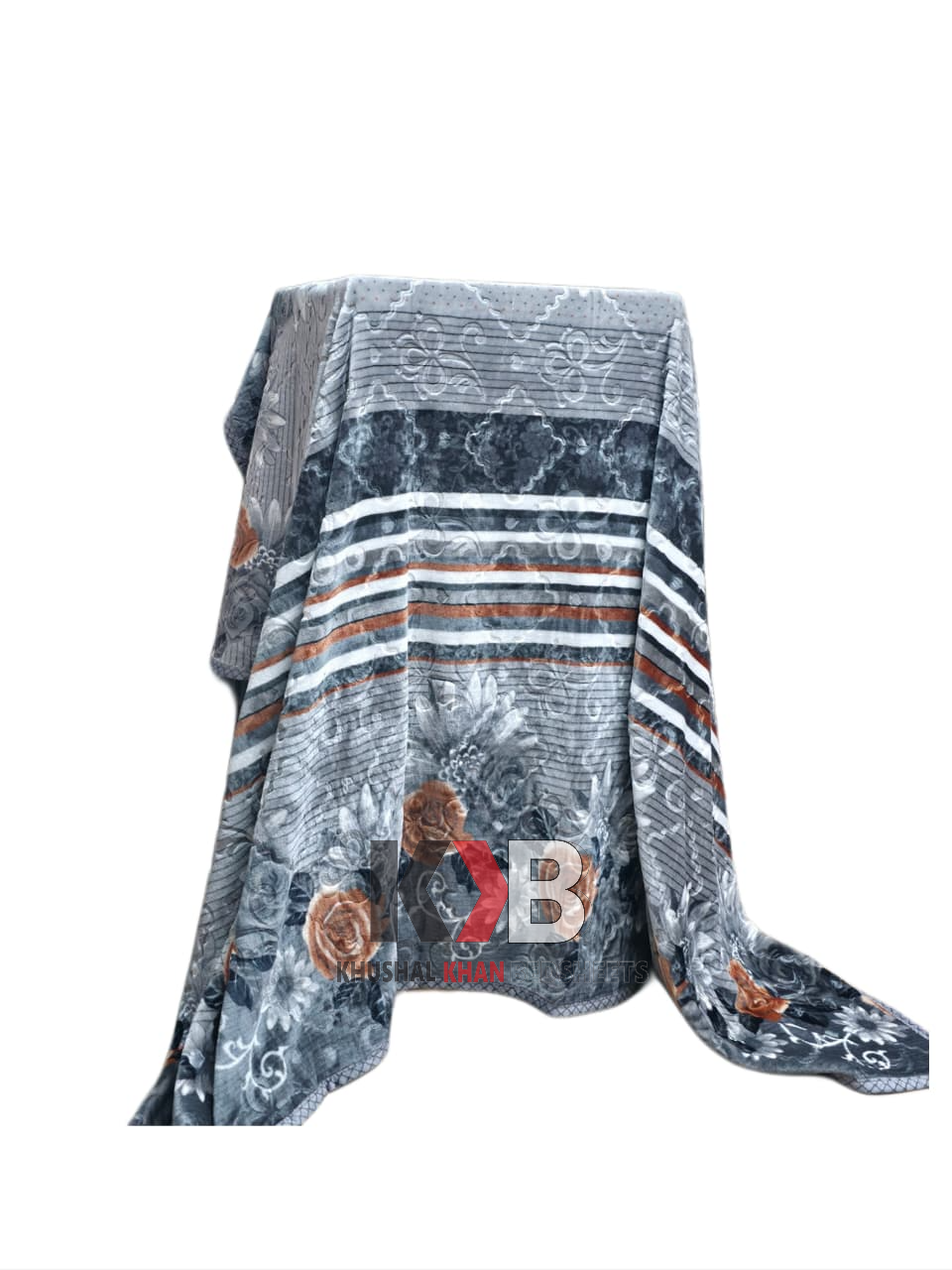 Flannel Fleece Blanket – Grey Rose Stripe